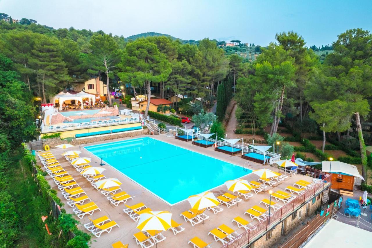 Le Pianacce Camping Village Castagneto Carducci Dış mekan fotoğraf